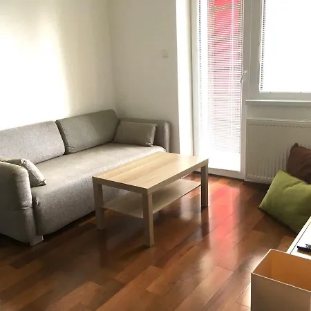 Apartman 108 *